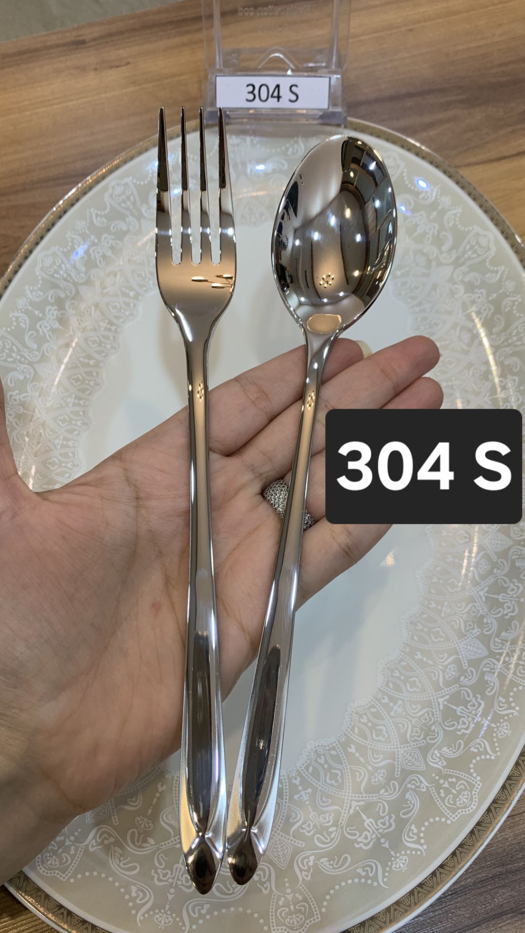 سرویس قاشق و چنگال 143تیکه اس جی مدل 304S